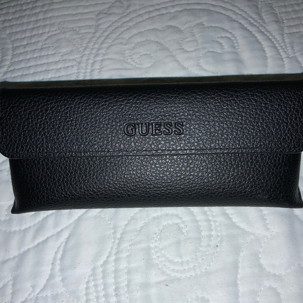 GUESS sunglasses - Picture 2 of 4